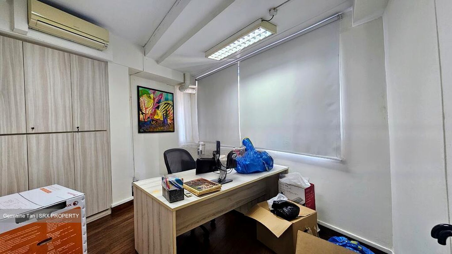 Lex Loci (D1), Office #472911471